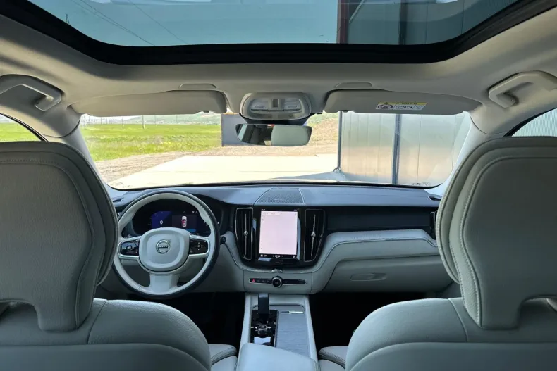 Volvo XC60 din 2023 cu 63.814 km - oferta VOL209339 - foto 26