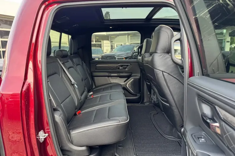 Dodge RAM din 2025 cu 50 km - oferta DOD209354 - foto 4