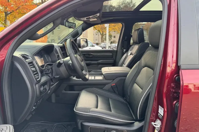 Dodge RAM din 2025 cu 50 km - oferta DOD209354 - foto 5