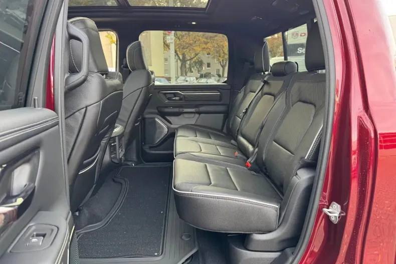 Dodge RAM din 2025 cu 50 km - oferta DOD209354 - foto 11