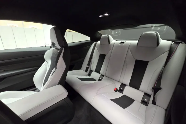 BMW M4 (Seria 4) din 2025 cu 11.860 km - oferta BMW209357 - foto 18