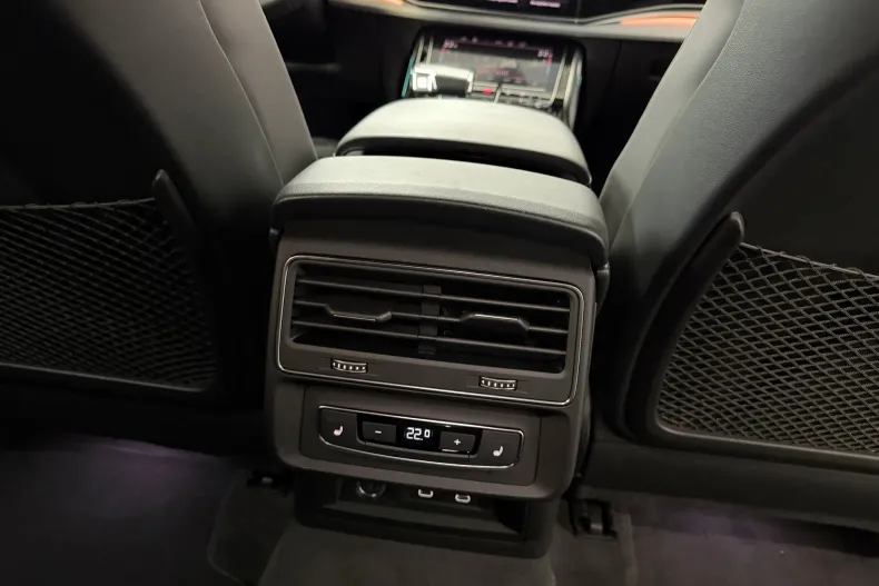 Audi Q8 din 2025 cu 12.600 km - oferta AUD209363 - foto 40
