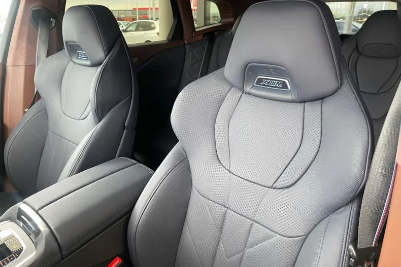 BMW XM (Seria X) din 2026 cu 6.500 km - oferta BMW209374 - foto 11