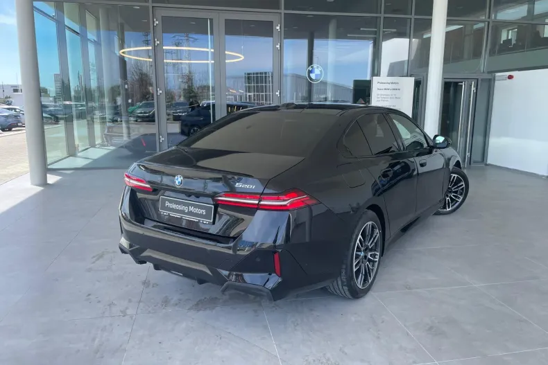BMW 520i (Seria 5) din 2026 cu 6.500 km - oferta BMW209375 - foto 2