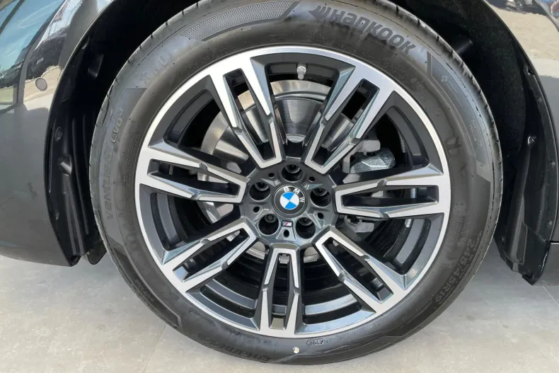 BMW 520i (Seria 5) din 2026 cu 6.500 km - oferta BMW209375 - foto 6