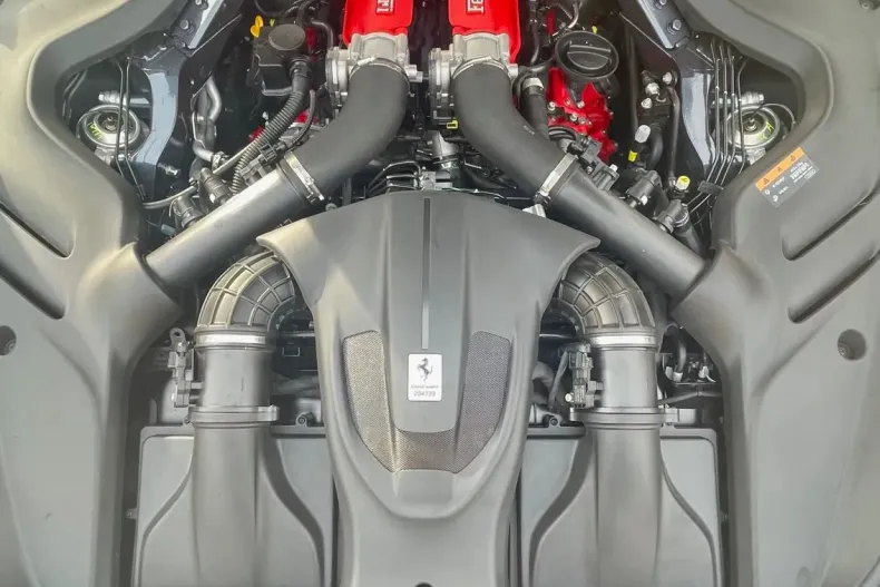 Ferrari Roma din 2023 cu 17.200 km - oferta FER209377 - foto 18