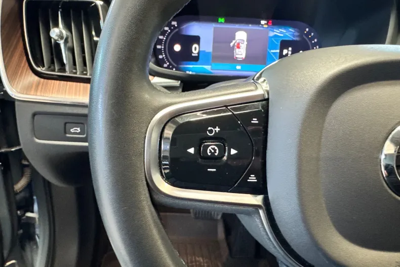 Volvo XC60 din 2023 cu 77.973 km - oferta VOL209379 - foto 15