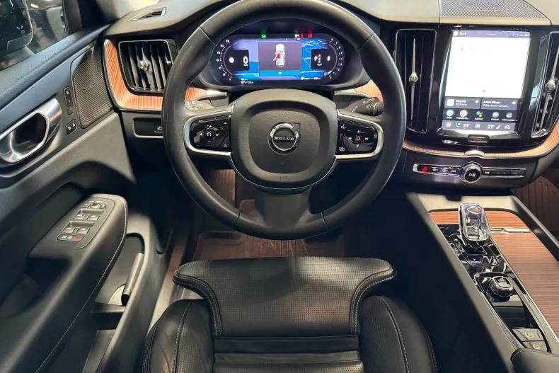 Volvo XC60 din 2023 cu 77.973 km - oferta VOL209379 - foto 17