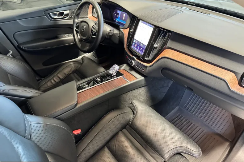 Volvo XC60 din 2023 cu 77.973 km - oferta VOL209379 - foto 19