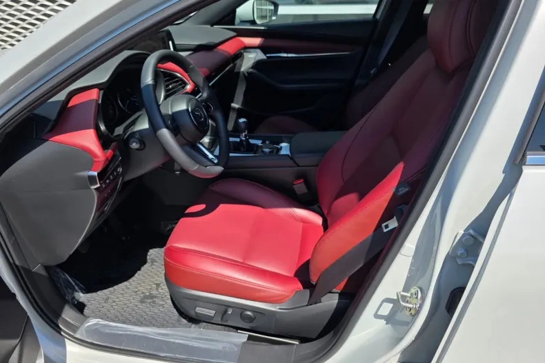 Mazda 3 din 2025 cu 1.200 km - oferta MAZ209382 - foto 12