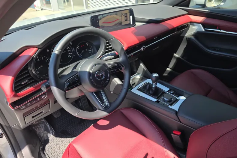 Mazda 3 din 2025 cu 1.200 km - oferta MAZ209382 - foto 13