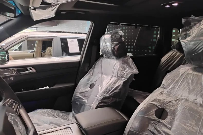 KGM Rexton din 2025 cu 2 km - oferta KGM209387 - foto 18