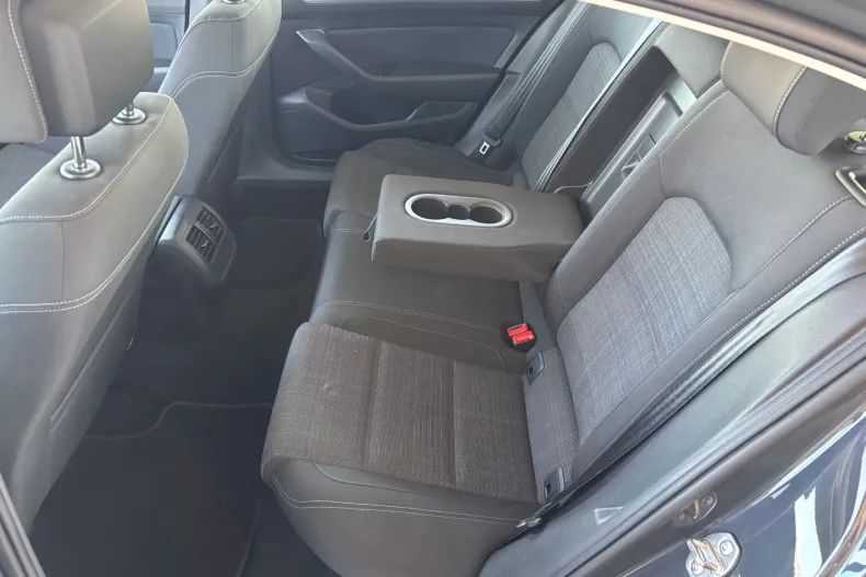 Volkswagen Passat din 2021 cu 108.000 km - oferta VOL209392 - foto 34