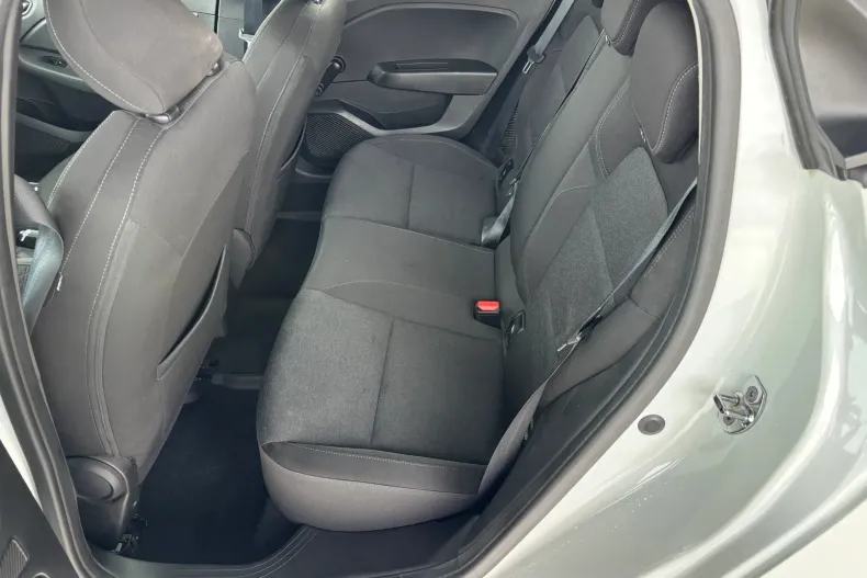 Renault Clio din 2023 cu 100.000 km - oferta REN209394 - foto 36