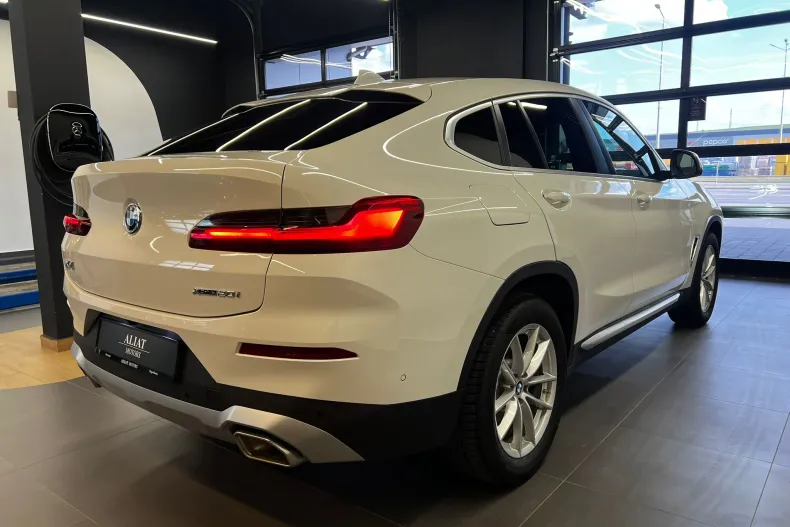 BMW X4 (Seria X) din 2022 cu 62.700 km - oferta BMW209400 - foto 3