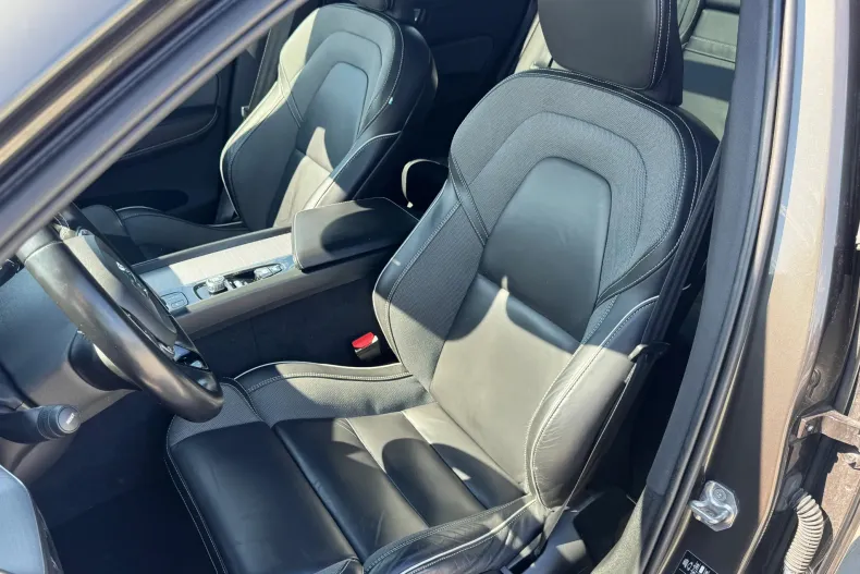 Volvo XC60 din 2021 cu 167.100 km - oferta VOL209426 - foto 18