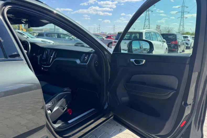 Volvo XC60 din 2021 cu 167.100 km - oferta VOL209426 - foto 27