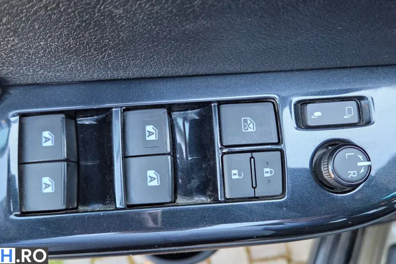 Toyota Hilux din 2022 cu 100.000 km - oferta TOY209431 - foto 18