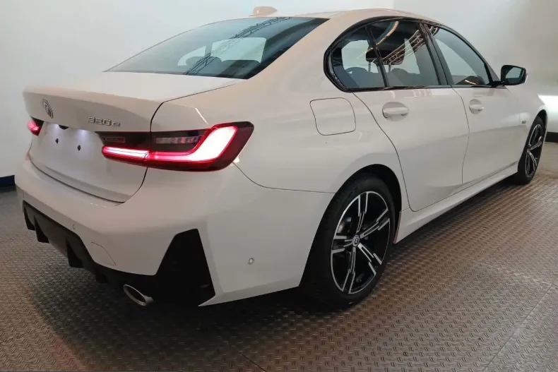BMW 320e (Seria 3) din 2022 cu 155.000 km - oferta BMW209444 - foto 4
