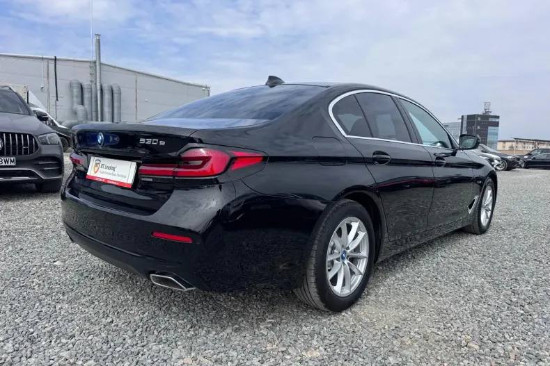 BMW 530e (Seria 5) din 2022 cu 128.676 km - oferta BMW209461 - foto 3