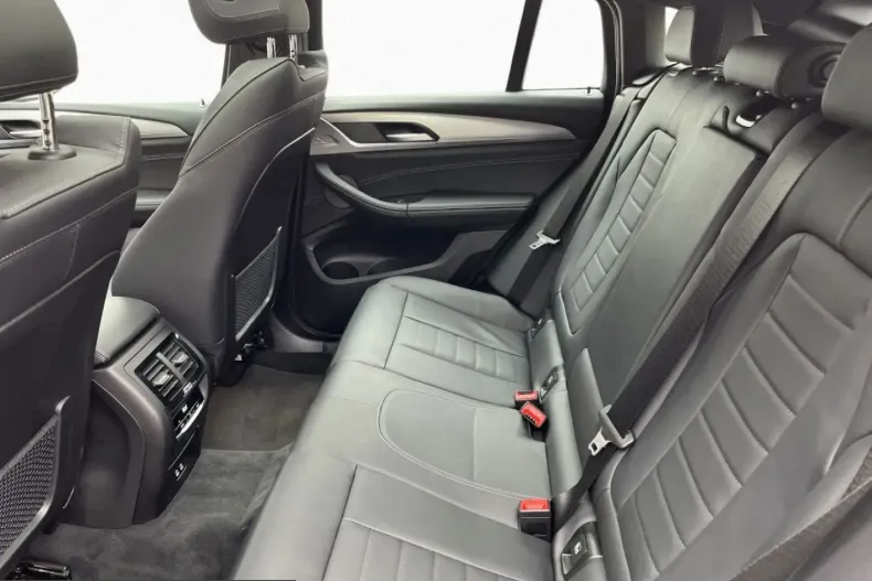 BMW X4 (Seria X) din 2025 cu 21.300 km - oferta BMW209487 - foto 8