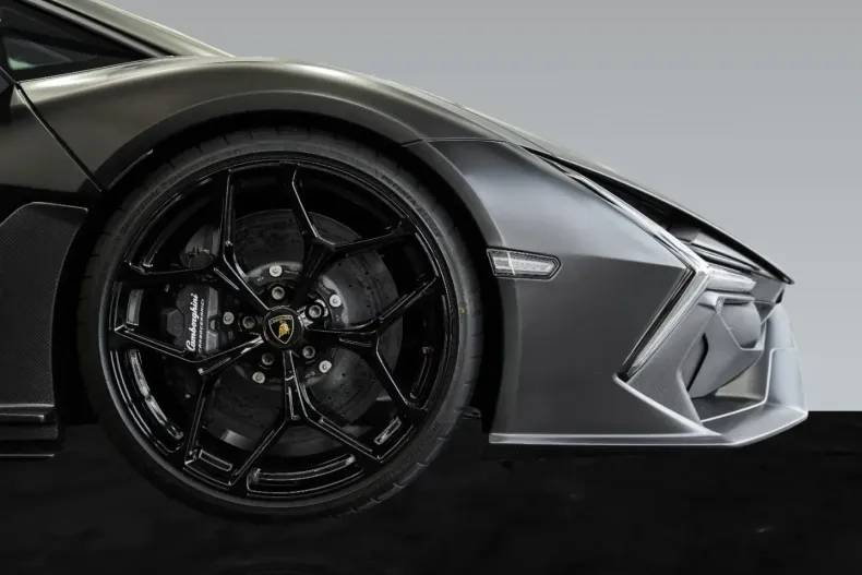 Lamborghini Revuelto din 2025 cu 3.290 km - oferta LAM209496 - foto 7