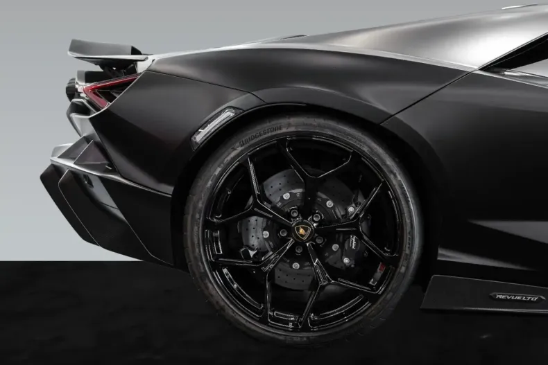 Lamborghini Revuelto din 2025 cu 3.290 km - oferta LAM209496 - foto 17