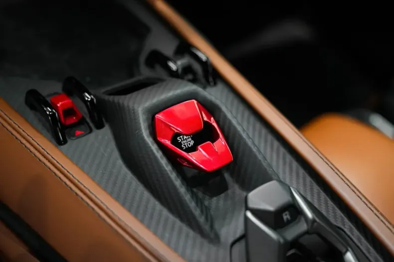 Lamborghini Revuelto din 2025 cu 3.290 km - oferta LAM209496 - foto 31