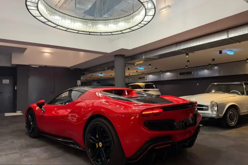 Ferrari 296 GTS din 2025 cu 6.800 km - oferta FER209497 - foto 5