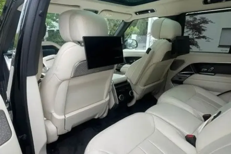 Land Rover Range Rover din 2024 cu 55.000 km - oferta LAN209498 - foto 8