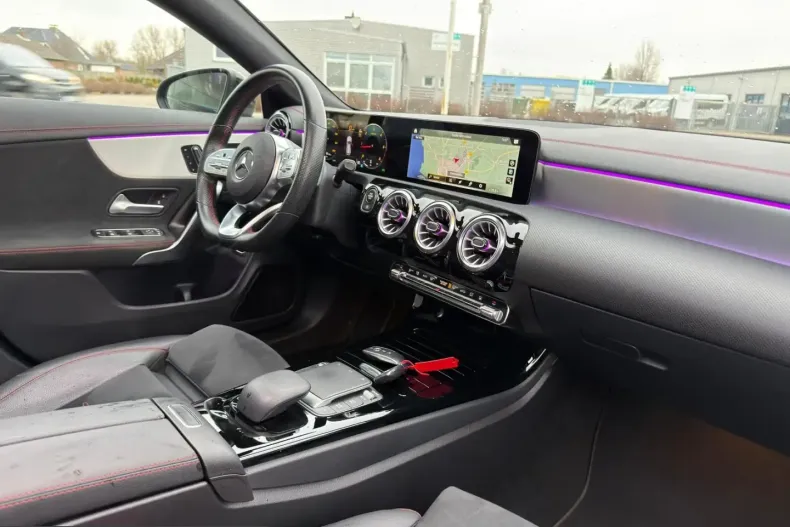 Mercedes-Benz CLA 220 Shooting Brake din 2022 cu 54.000 km - oferta MER209508 - foto 16