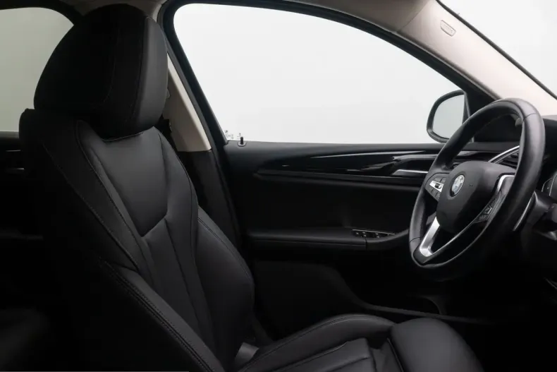 BMW X4 (Seria X) din 2022 cu 25.593 km - oferta BMW209509 - foto 36
