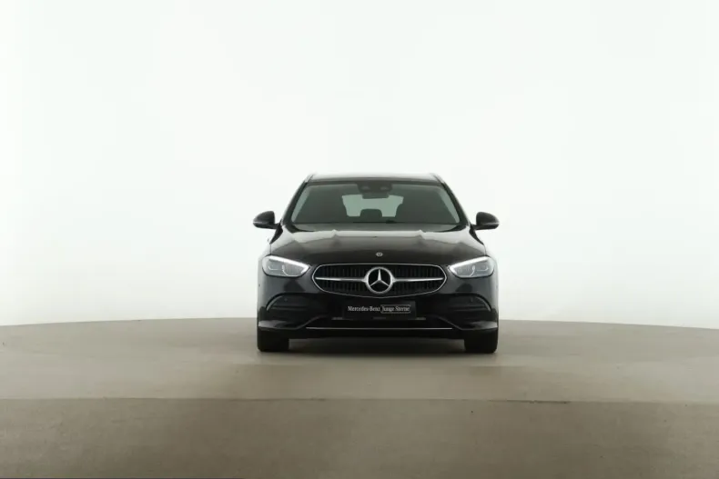 Mercedes-Benz C 180 (Clasa C) din 2025 cu 5.511 km - oferta MER209521 - foto 1