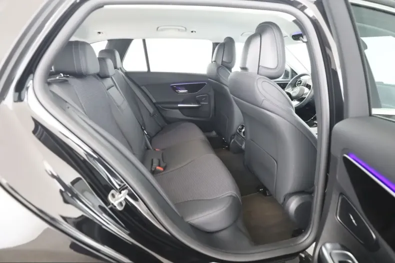 Mercedes-Benz C 180 (Clasa C) din 2025 cu 5.511 km - oferta MER209521 - foto 14