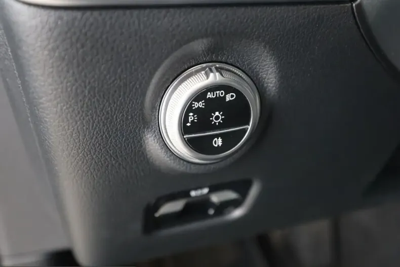 Mercedes-Benz C 180 (Clasa C) din 2025 cu 5.511 km - oferta MER209521 - foto 22