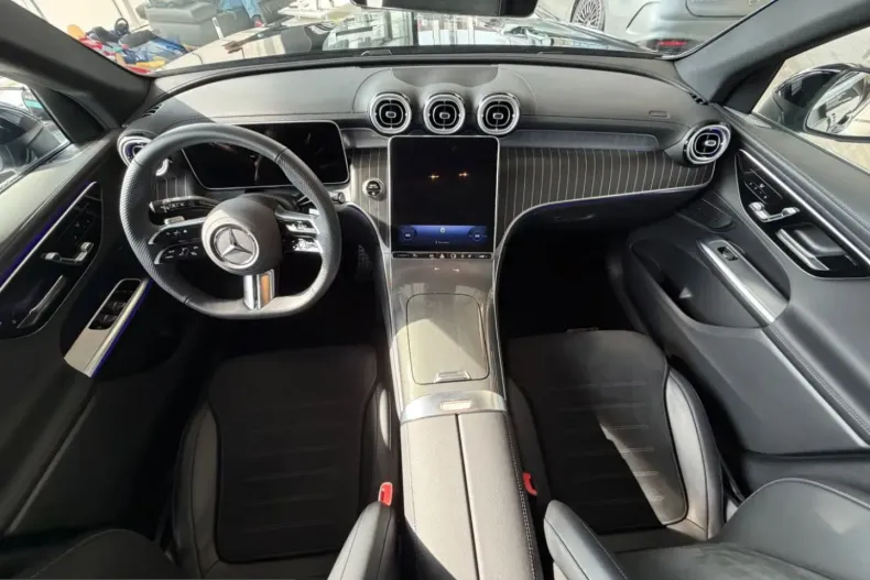 Mercedes-Benz GLC 200 (Clasa GLC) din 2024 cu 6.900 km - oferta MER209525 - foto 9