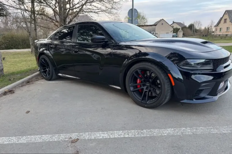Dodge Charger din 2022 cu 9.700 km - oferta DOD209526 - foto 2