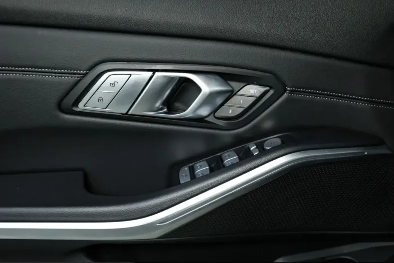 BMW M340i (Seria 3) din 2024 cu 25.100 km - oferta BMW209549 - foto 23