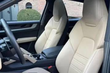 Porsche Cayenne din 2025 - oferta POR209563