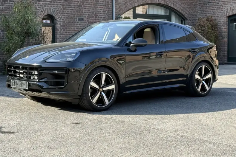 Porsche Cayenne din 2025 cu 11.000 km - oferta POR209563 - foto 4