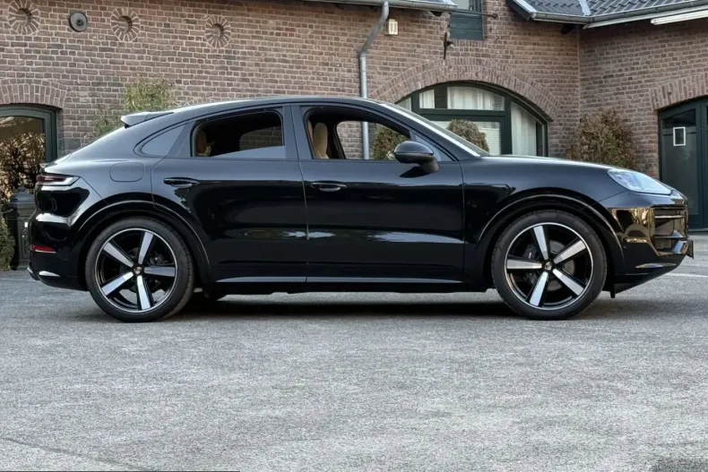 Porsche Cayenne din 2025 cu 11.000 km - oferta POR209563 - foto 26