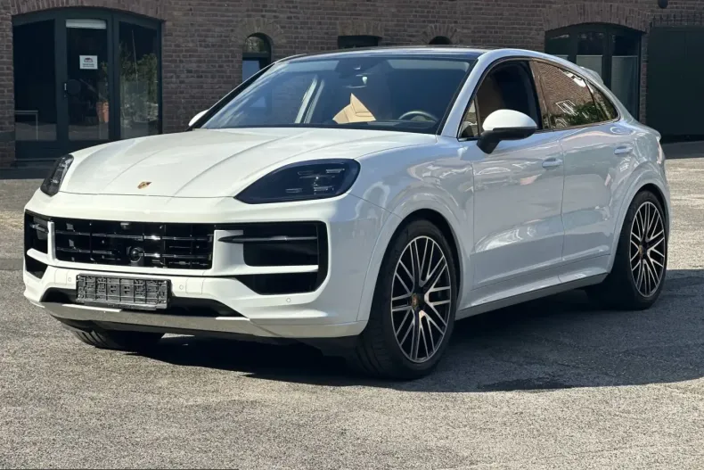 Porsche Cayenne din 2024 cu 15.900 km - oferta POR209566 - foto 1