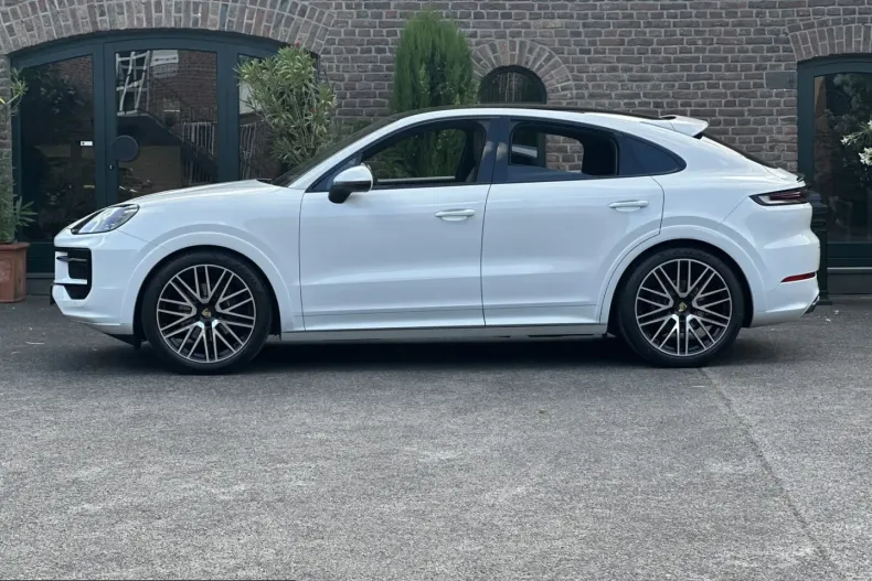 Porsche Cayenne din 2024 cu 15.900 km - oferta POR209566 - foto 3