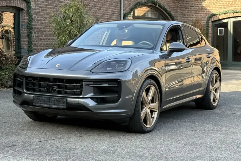 Porsche Cayenne din 2025 cu 9.700 km - oferta POR209567 - foto 5