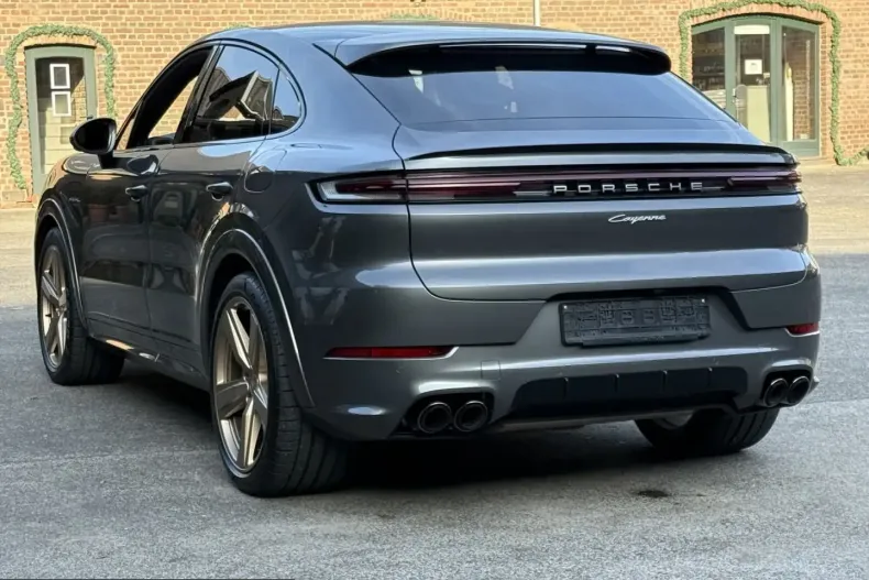 Porsche Cayenne din 2025 cu 9.700 km - oferta POR209567 - foto 18