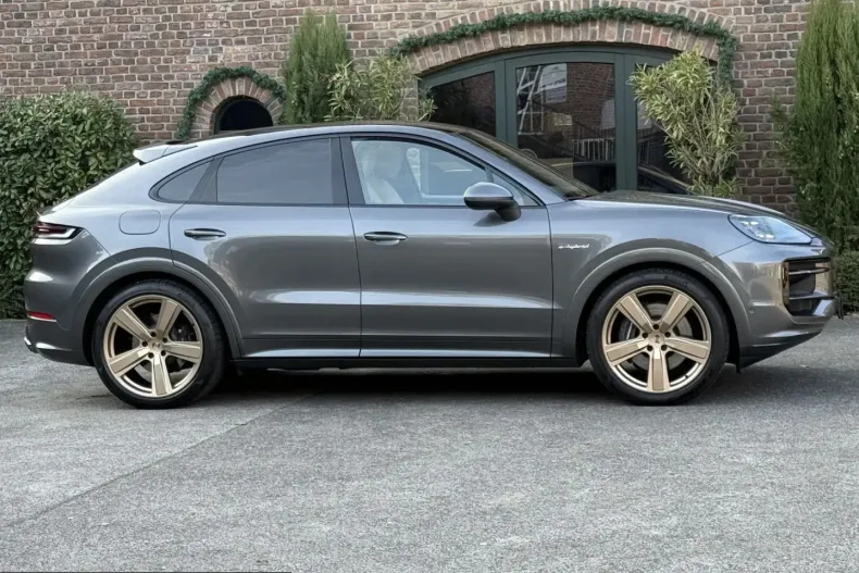 Porsche Cayenne din 2025 cu 9.700 km - oferta POR209567 - foto 21
