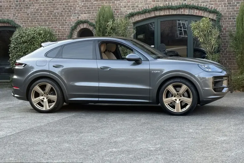 Porsche Cayenne din 2025 cu 9.700 km - oferta POR209567 - foto 22