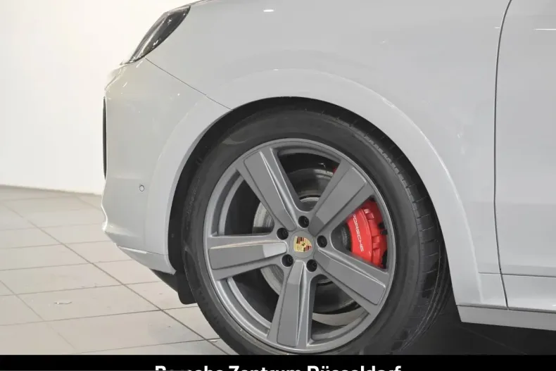 Porsche Cayenne din 2024 cu 38.829 km - oferta POR209569 - foto 14