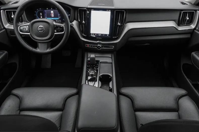 Volvo XC60 din 2024 cu 26.637 km - oferta VOL209570 - foto 7