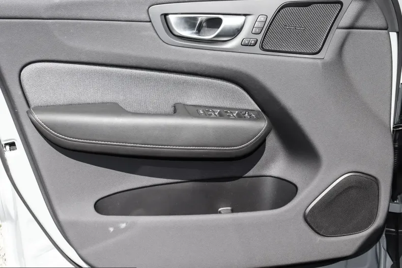 Volvo XC60 din 2024 cu 16.002 km - oferta VOL209573 - foto 10